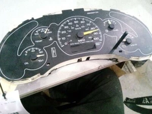 Velocímetro US Cluster compatible con 00-05 BLAZER S10/JIMMY S15 90174 - Imagen 1 de 2
