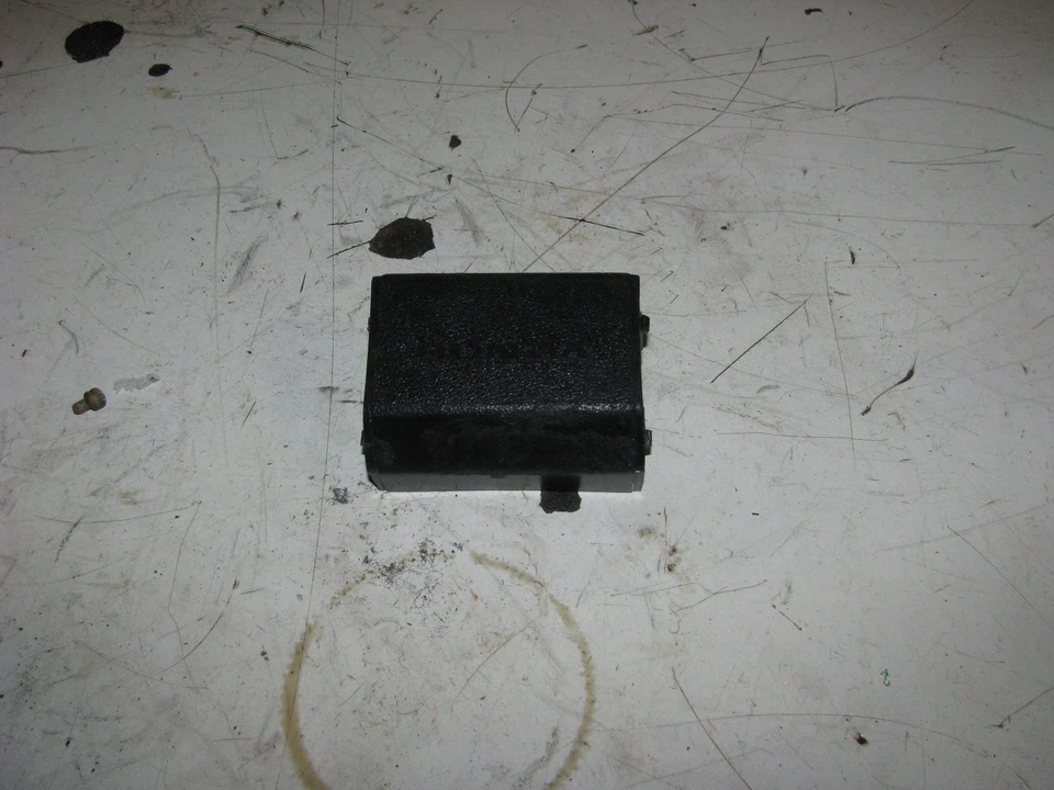 1984 84 85 86 87 Honda Magna V45 VF700C VF 700 700C triple árbol tapa moldura Foto 1 de 1