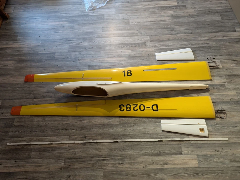 Salto H101 Modellflugzeug RC Airplane - Bild 1 von 4