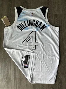 Rob Dillingham Minnesota Timberwolves Autograph Signed Jersey! Psa Coa - Picture 1 of 3