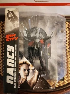 Sin City Action Figure Nancy Jessica Alba Diamond Select - Sealed - Picture 1 of 2