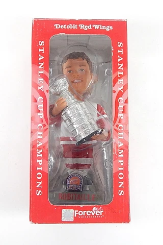 Luc Robitaille Detroit Red Wings Forever Collectibles Men of the Ice Bobblehead Cover