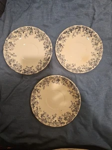 Antike W Adams & Co Tunstall Flow blau "Gloria" England 6" Untertassen X3  - Bild 1 von 11