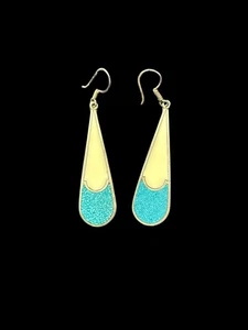 VINTAGE ALPACA SILVER CRUSHED TURQUOISE INLAID EARRINGS 2” MEXICO~Free Ship - Picture 1 of 5