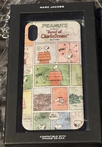Funda de teléfono Snoopy Peanuts Comic Strip de Marc Jacobs iPhone XS Max con caja NUEVA - Imagen 1 de 4