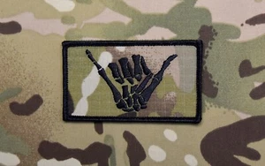 Multicam Bone Shaka Morale Patch Hang Loose Aloha Hawaii Skeleton Surfer - Picture 1 of 2