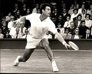 1967 Vintage DOUBLEWEIGHT Photo Wimbledon tennis Championships Roger Taylor - Bild 1 von 2