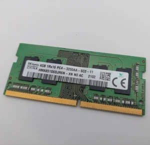 Notebook RAM SK hynix HMA851S6DJR6N-XN 4 GB DDR4-SDRAM SODIMM PC4-25600 3200 MHz - Imagen 1 de 2