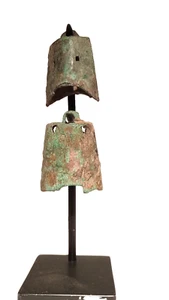 China 206 v. Chr. -220 n. Chr. Han Bronze Glocken auf einem individuellen schwarzen Eisenständer - Bild 1 von 18