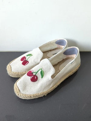 Mocasines sin cordones Soludos Cherry on Top estampado cereza para mujer talla 7,5 usados en excelente estado Foto 1 de 4
