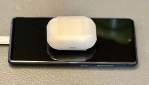 Apple AirPods Pro 1st Gen Genuine Earphones/ - Excellent used - Picture 1 of 6