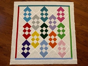 Scrappy Blocks, Tonnen von Farbe Schoß oder Baby Quilt Top - Bild 1 von 6