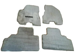*OEM 2005-2009 Hyundai Tucson Beige Carpet Floor Mats 4 Piece set w/ Logo - Picture 1 of 3