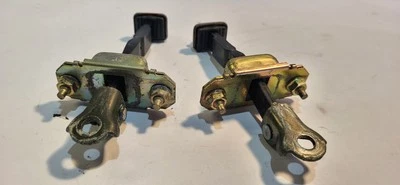 Subaru Legacy GT 2006 puerta delantera comprobador número de pieza: 61124AL00A Foto 1 de 4