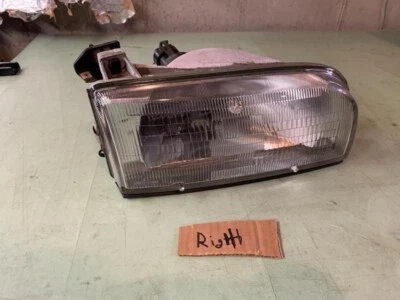 90-95 OEM Nissan AXXESS Headlight Headlamp Assembly RH RIGHT - Image 1 of 4