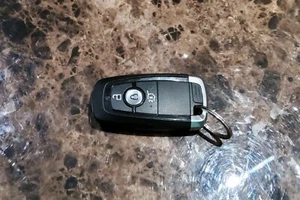 llave ford galaxy 2022 no bmw audi mercedes pero para ford galaxy repuestos - Imagen 1 de 4