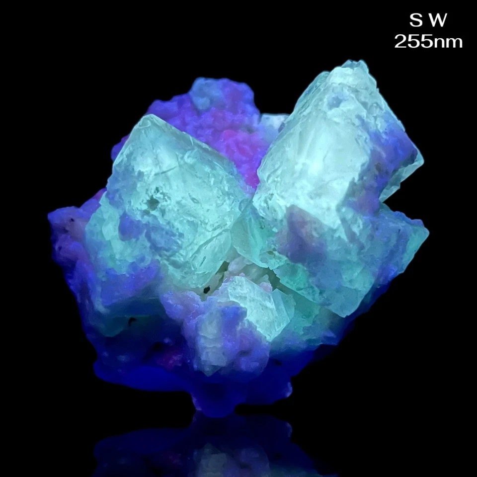 Cristales de fluorita verde fosforescentes ULTRA RAROS de alta calidad SKARDU, PAKISTÁN Foto 1 de 4