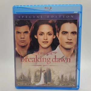 Twilight Saga: Breaking Dawn Part 1 (Blu-ray, 2011) Special Edition - Picture 1 of 3