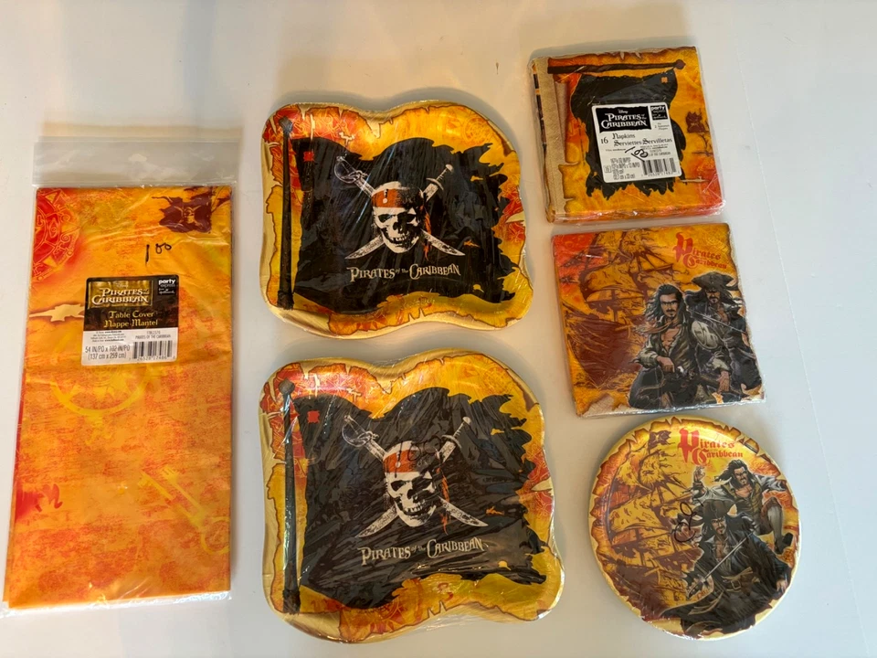 Lote de suministros para fiestas Disney Piratas del Caribe sellado Foto 1 de 4