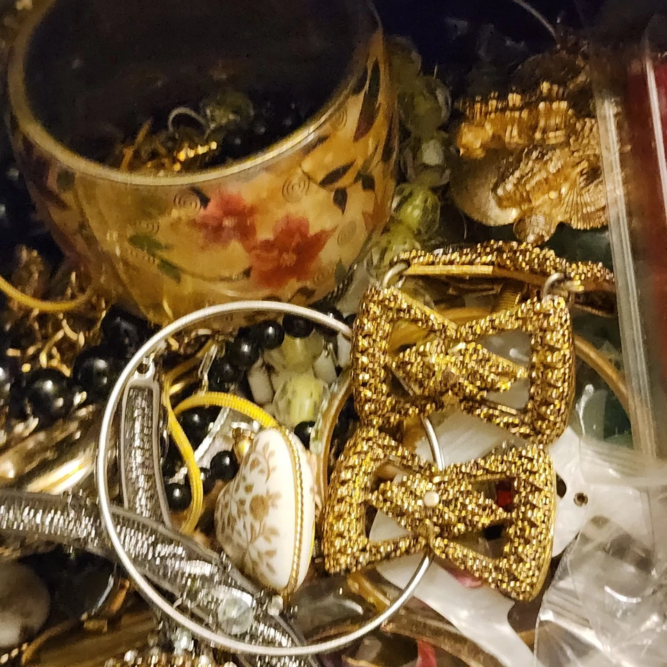 中等平价珠宝垃圾工艺收获大量装饰全  — 第 1/4 张图片