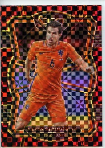 2017-18 Panini Select Mezzanine RED CHECKERBOARD #171 Kevin Strootman - Bild 1 von 2