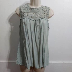 Trixxi Green Crochet Lace Sleeveless Top Size M - Picture 1 of 9