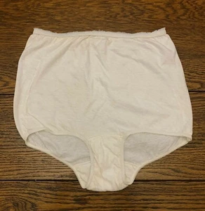 Vintage Womens Granny PANTIES Combed Cotton White Briefs Sissy Soft 1970s Sz 6 - Picture 1 of 7