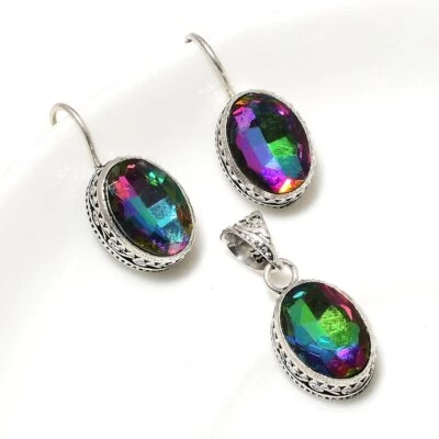 Juego de pendientes y colgantes hechos a mano de cuarzo místico enchapado en plata 925 de 25" Foto 1 de 3