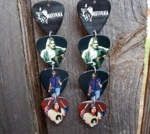 Long Nirvana Quadruple Band Member Picture Guitar Pick Earrings - Foto 1 di 4