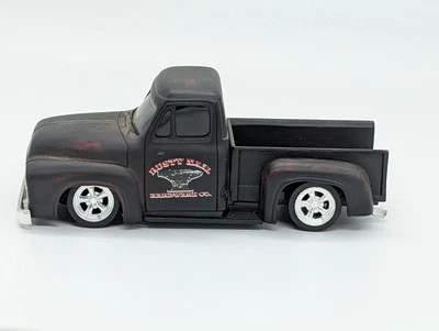 Camioneta Ford Toy Zone "Rusty Nail Hardware Co" plana negra 2006 Foto 1 de 4