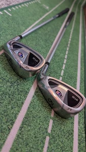 Palos de golf USKG US Kids Wt-20 UL 48” de alto azul talla 9 hierro y cuña de lanzamiento PW - Imagen 1 de 6