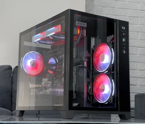 Ultimate RTX Gaming PC AMD Ryzen 7800X3D, AMD RX 9070 XT, 32GB DDR5, 2TB NVME SSD - Bild 1 von 8