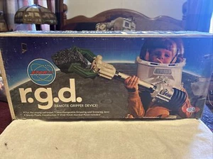 IDEAL STAR TEAM REMOTE GRIPPER DEVICE R.G.D. S.T.A.R TEAM 1969 - Picture 1 of 13