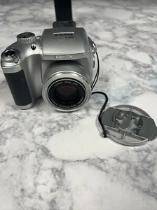 Fujifilm S3100 4 Megapixel Digital Camera For Parts/repair - Picture 1 of 22