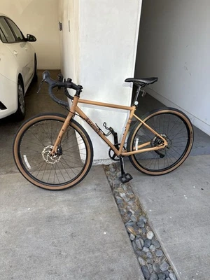 Bicicleta Marin Nicasio (apenas usada) cuadro marrón y negro Foto 1 de 4