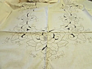 Embroidered Tablecloth with napkins - Picture 1 of 10