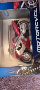 WELLY DIE CAST 1/18 SCALE MOTORCYCLE NEW BOXED YAMAHA THUNDERACE YZF1000R - Picture 1 of 2