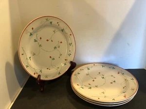 Set of 4 Epoch Strawberry Time 10" Dinner Plates White Flowers - Picture 1 of 5
