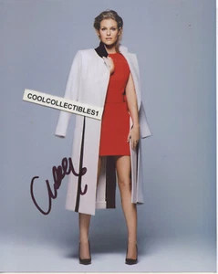 CHELSEY CRISP "FRESH OFF THE BOAT" IN PERSON SIGNED 8X10 COLOR PHOTO 1 COA - Picture 1 of 1