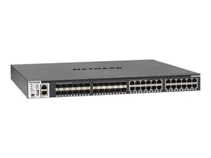 Netgear M4300-24X24F avec TVA - Photo 1/5