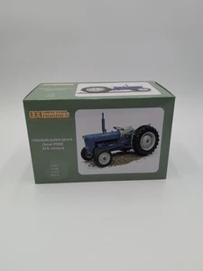 1/16 Universal Hobbies Fordson Super Dexta Diesel 2000 Tractor US Version - Picture 1 of 3
