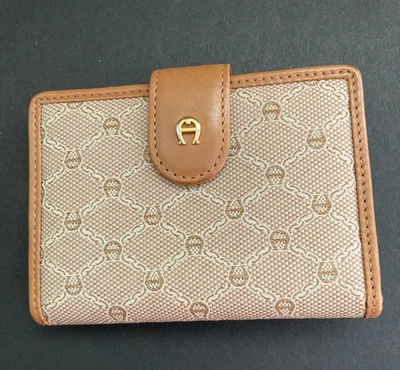 Estuche de cambio de licencia de tarjeta de crédito vintage ETIENNE AIGNER billetera a presión borde de cuero Foto 1 de 4