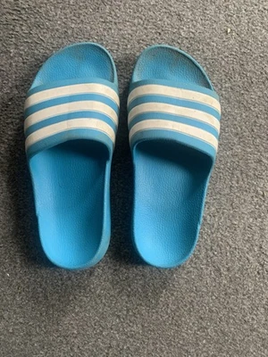 Junior Kids Unisex ADIDAS Blue Sliders Flip Flops Size UK 2 - Image 1 of 3