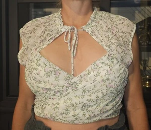 Free People Bluse elfenbeinfarben Kombi Blumen vorne zum Binden süß Hippie Boho cropped - Bild 1 von 7