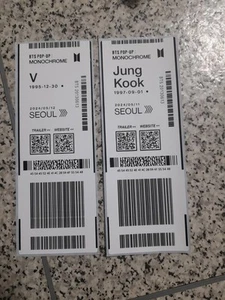 BTS 2024 POP-UP MONOCHROME MD Jungkook Taehyung Werbeartikel CHECK IN... - Bild 1 von 2