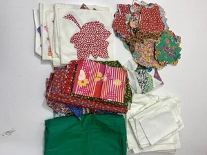 Vintage unvollendete Quilt Blöcke Ahornblatt Ausschnitte und Stoff Kaliko - Bild 1 von 15