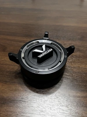 Montaje de lente Varicam PL Foto 1 de 2