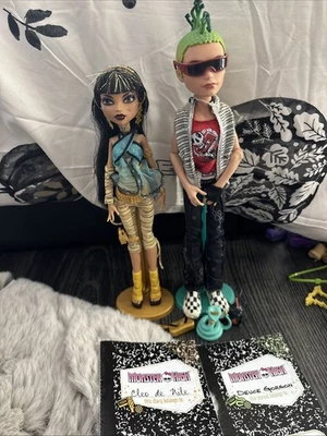 Monster High Cleo de Nile and Deuce Gorgon Dolls 2010 Original Ghouls Collection - Image 1 of 4