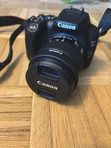 Canon EOS 250D mit Akku, Ladekabel und Kameratasche - Bild 1 von 2