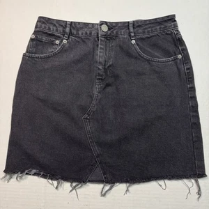 Asos Denim-Minirock mit rohem Saum in gewaschenem Schwarz Größe: 8 - Bild 1 von 11
